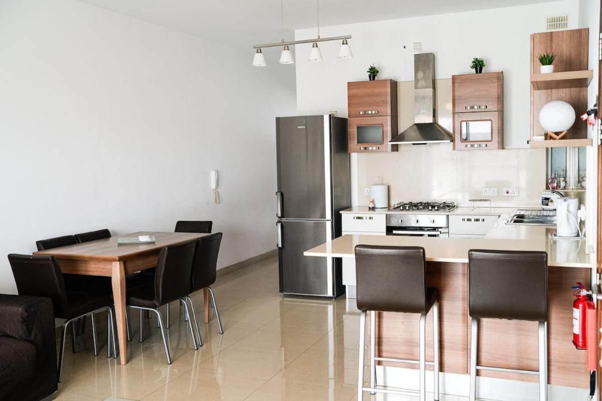 Seaview Flat In Mellieha's Heart
