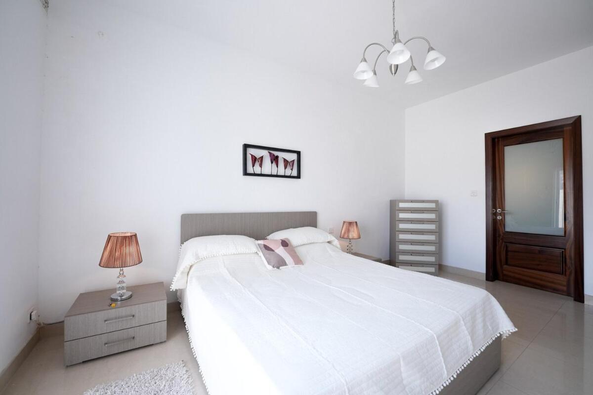 Seaview Flat In Mellieha's Heart Appartement